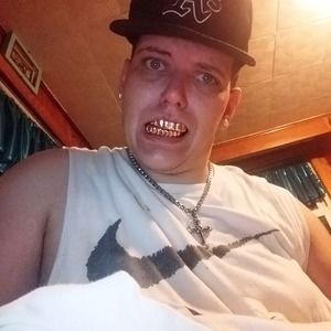 Meet your Posher, Dustin